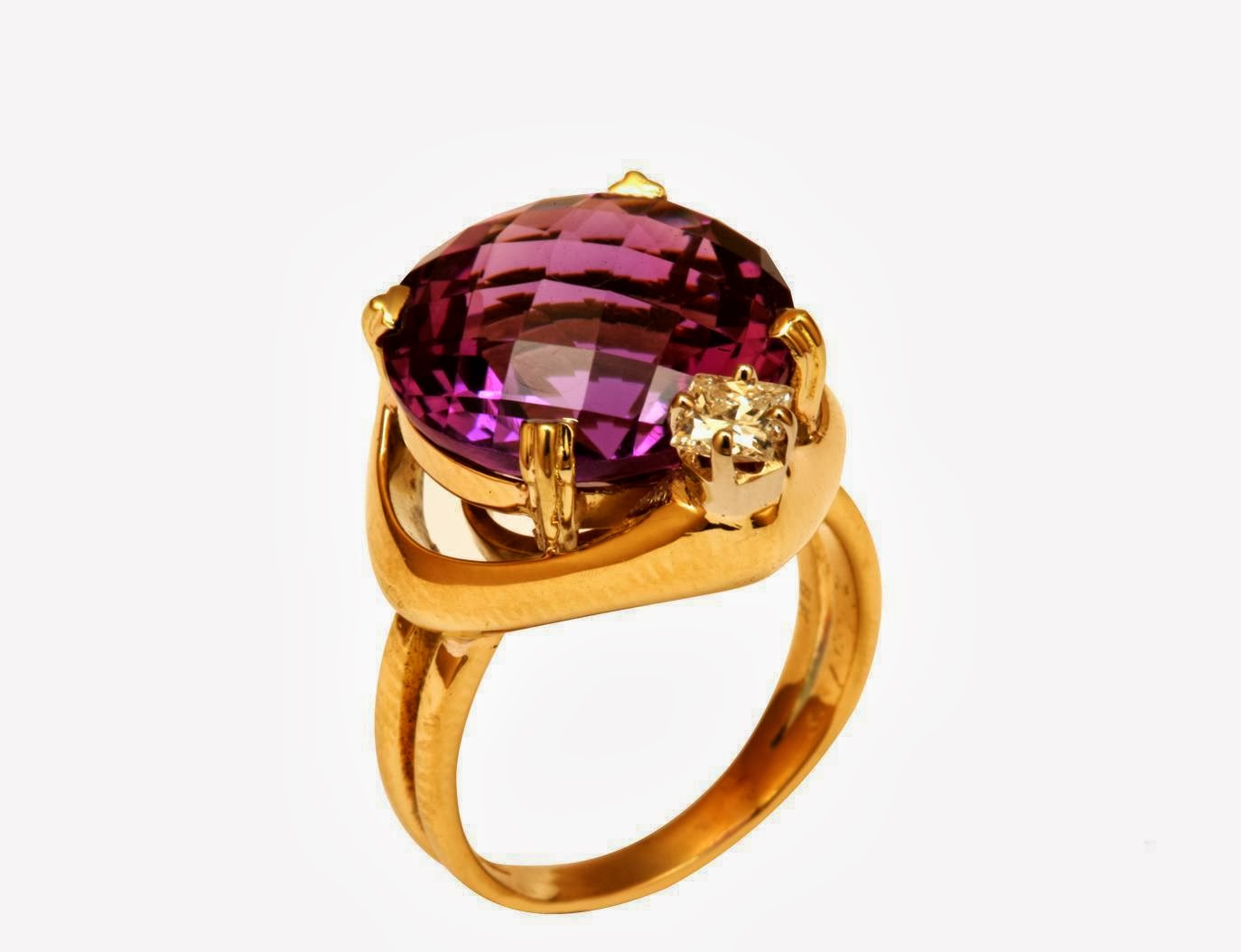 gold ring wallpaper,ring,amethyst,jewellery,fashion accessory,gemstone