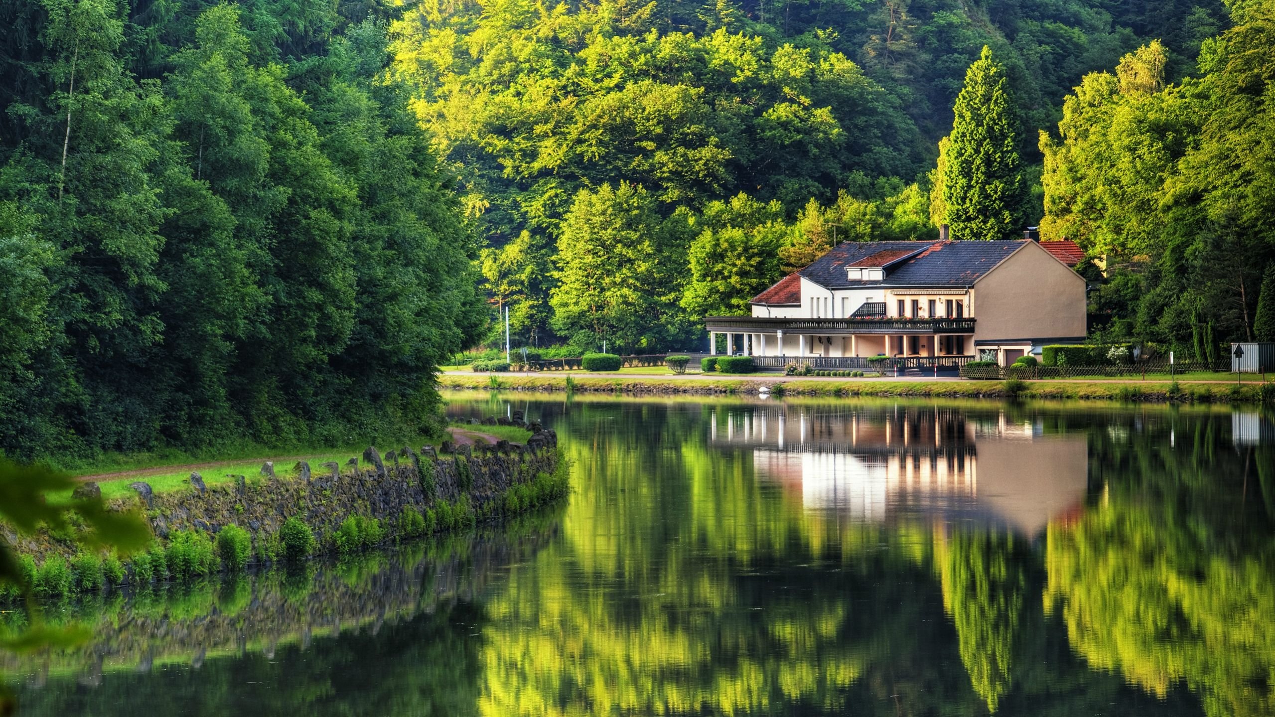 nature house wallpaper,natural landscape,nature,reflection,water,tree