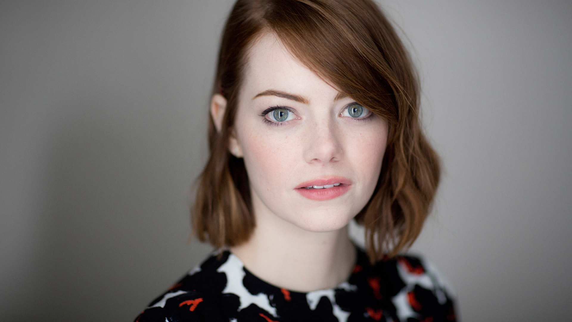 emma stone sfondi hd,capelli,viso,sopracciglio,labbro,acconciatura