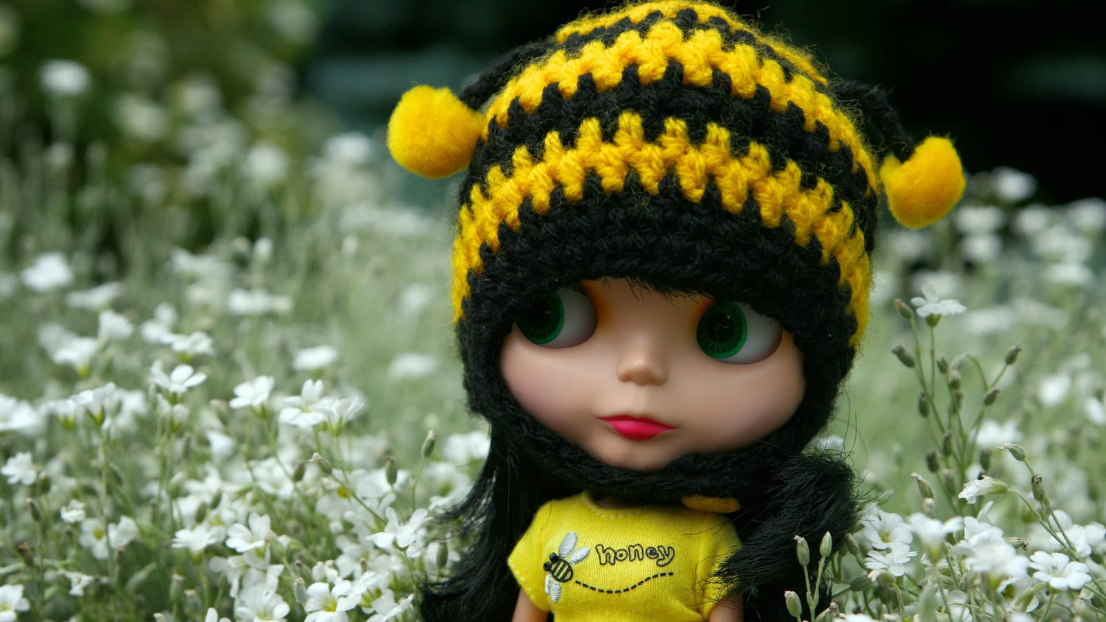 cartoon wallpaper hd download,knit cap,yellow,beanie,crochet,doll