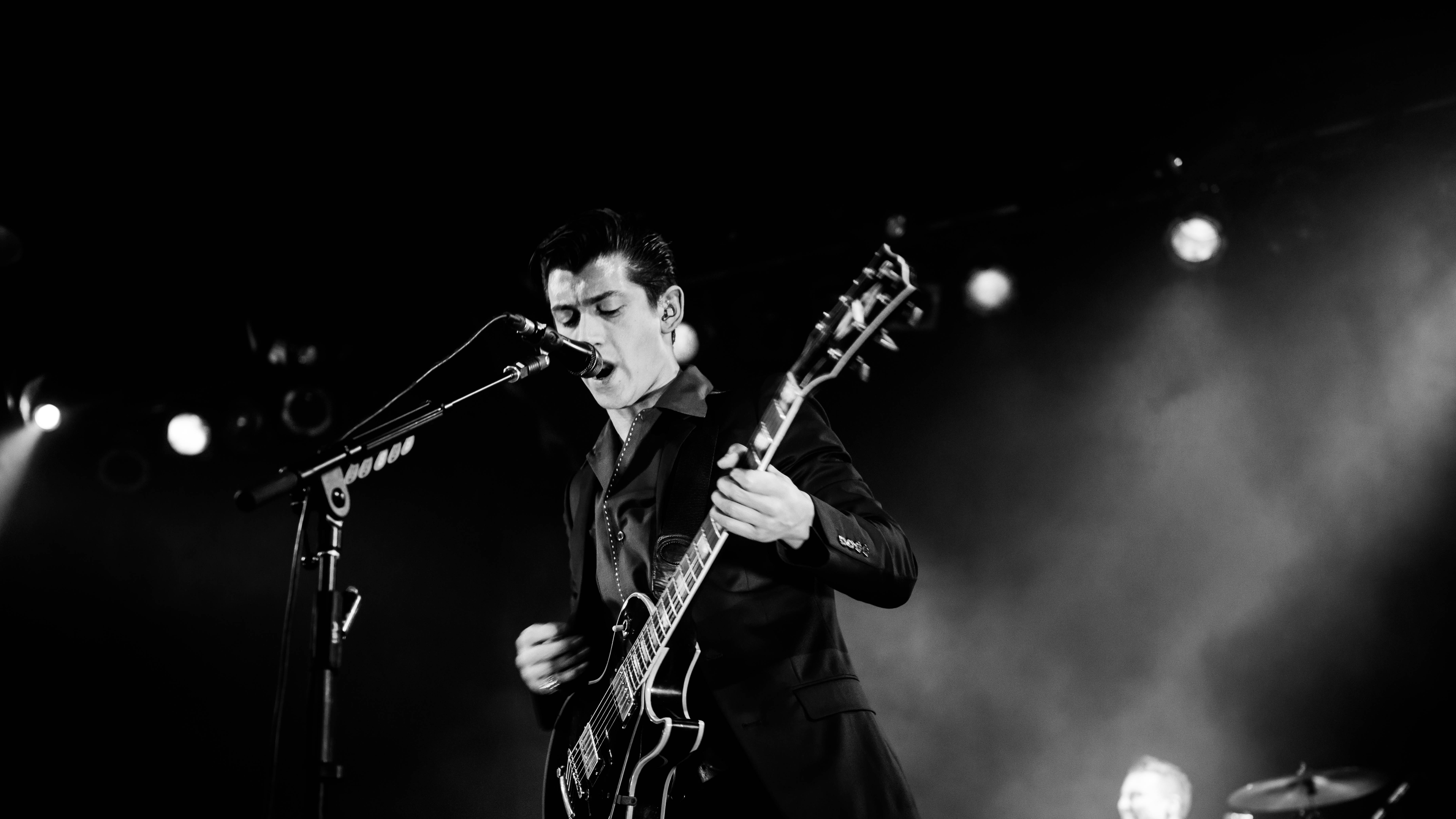 arctic monkeys wallpaper hd,musician,performance,music,entertainment,performing arts