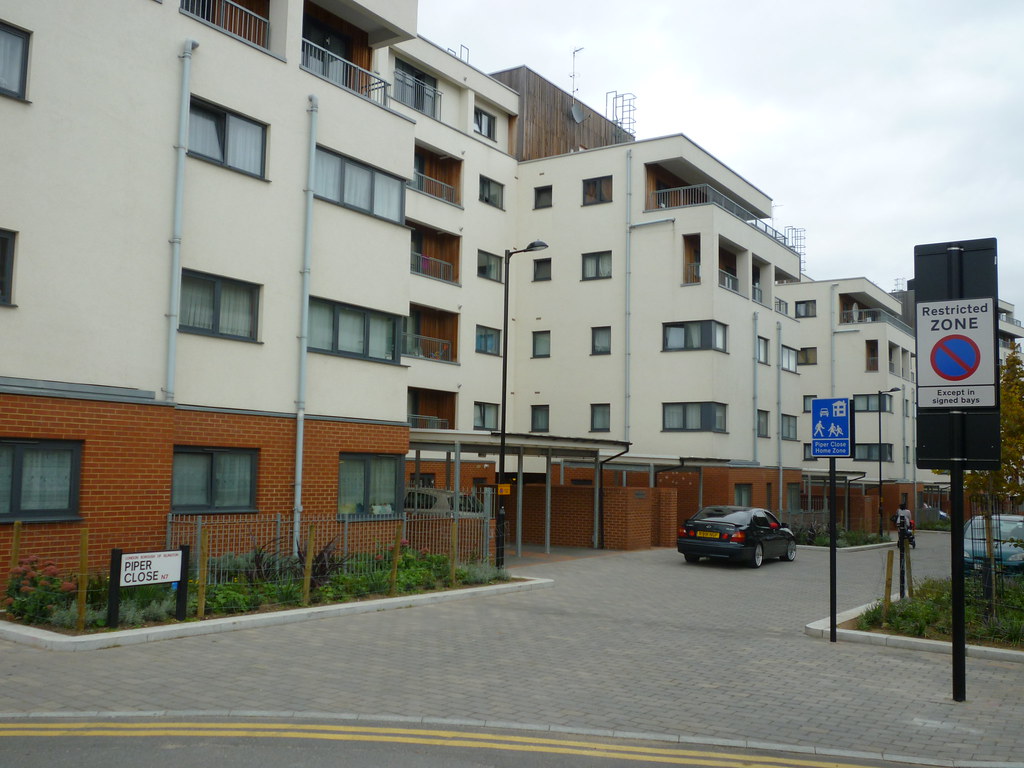 Home Zone Wallpaper WallpaperUse