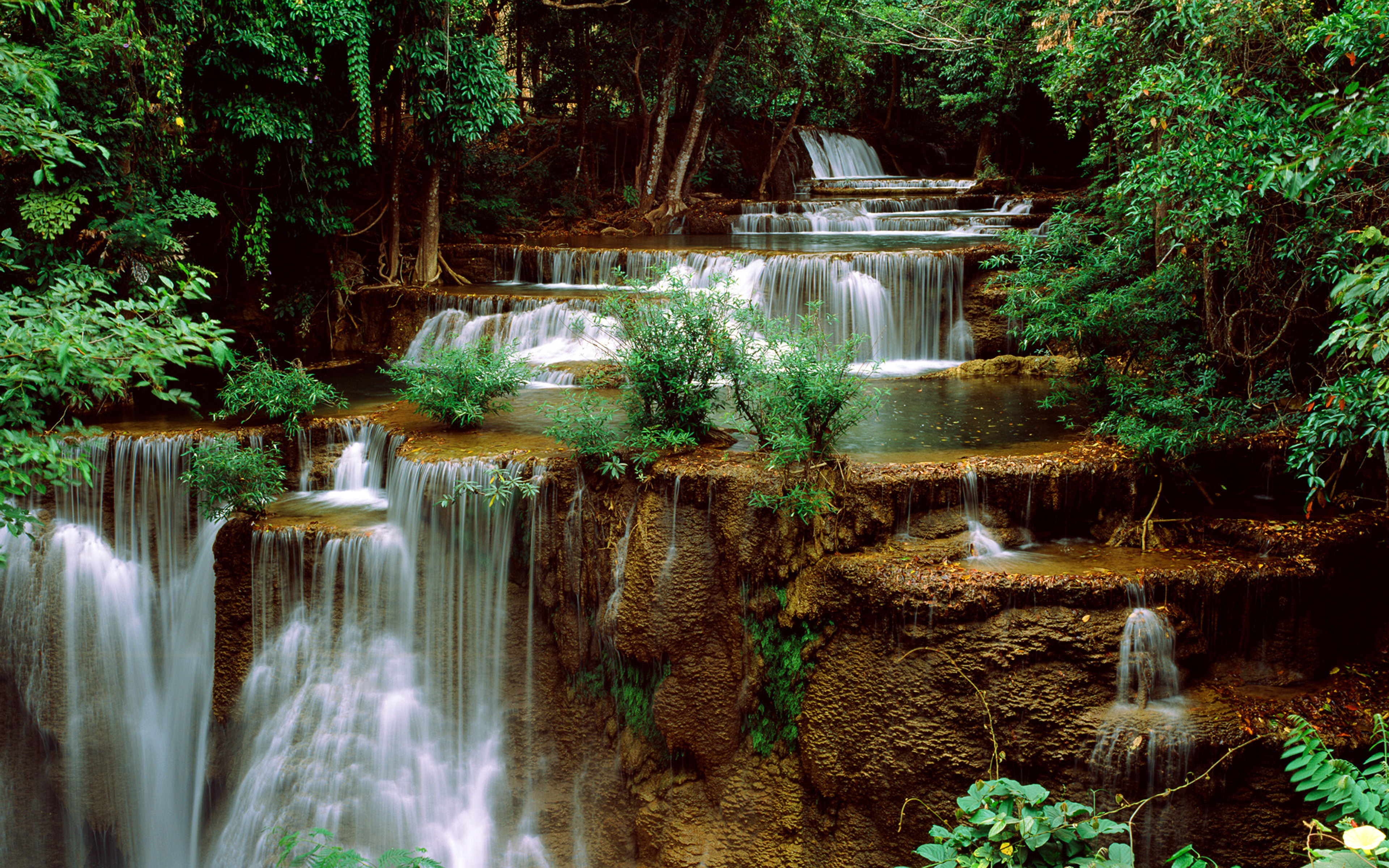 papel pintado en cascada,cascada,cuerpo de agua,paisaje natural,naturaleza,recursos hídricos