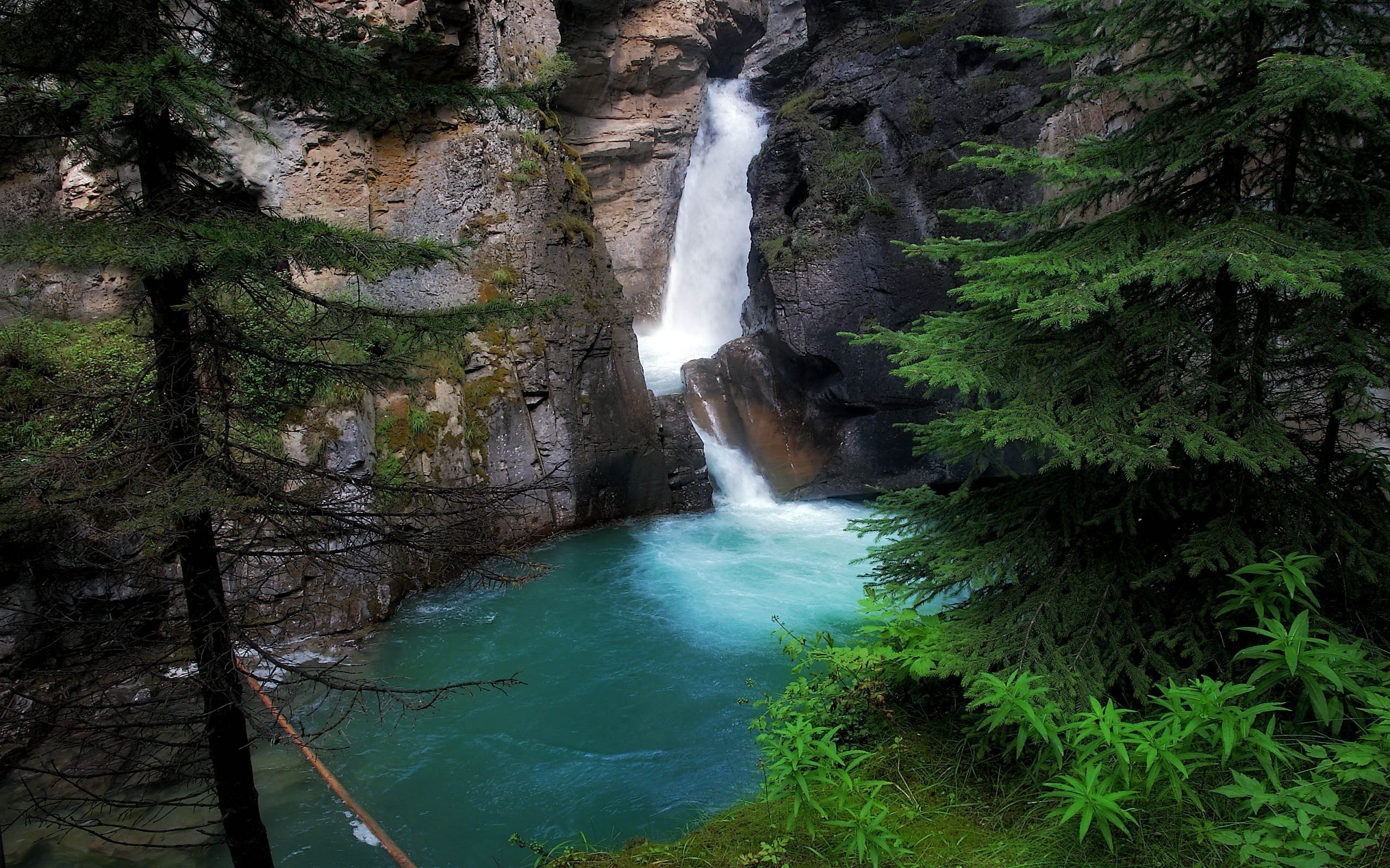 papel pintado en cascada,cascada,recursos hídricos,cuerpo de agua,paisaje natural,naturaleza