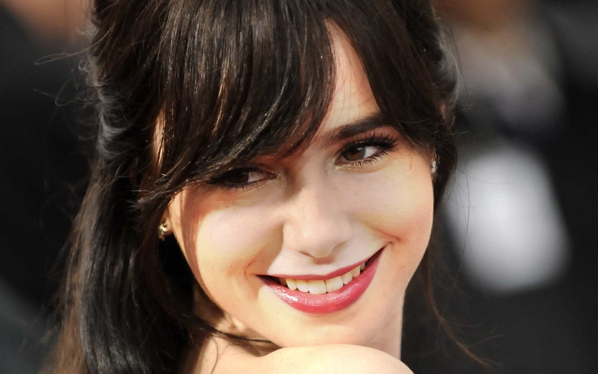 lily collins tapete,haar,gesicht,frisur,augenbraue,lippe