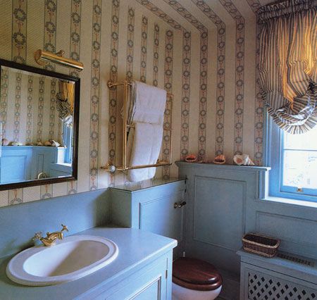 unusual bathroom wallpaper,bathroom,room,property,interior design,curtain