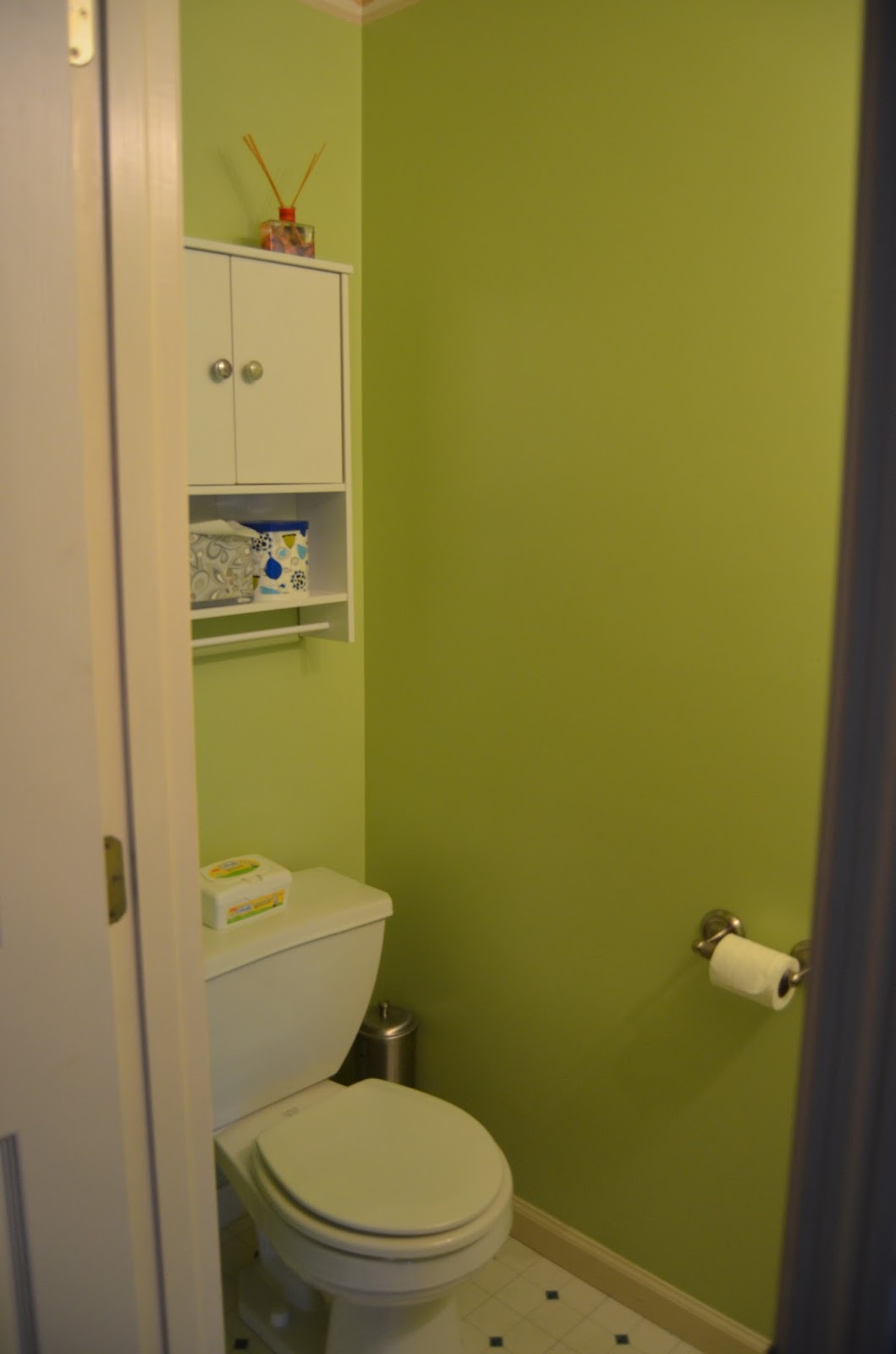 거실 벽지 테두리,화장실,방,특성,화장실,욕실 액세서리