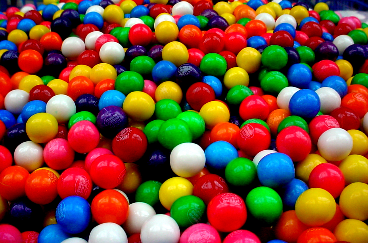 wallpaper gum,sweetness,ball,confectionery,candy,colorfulness