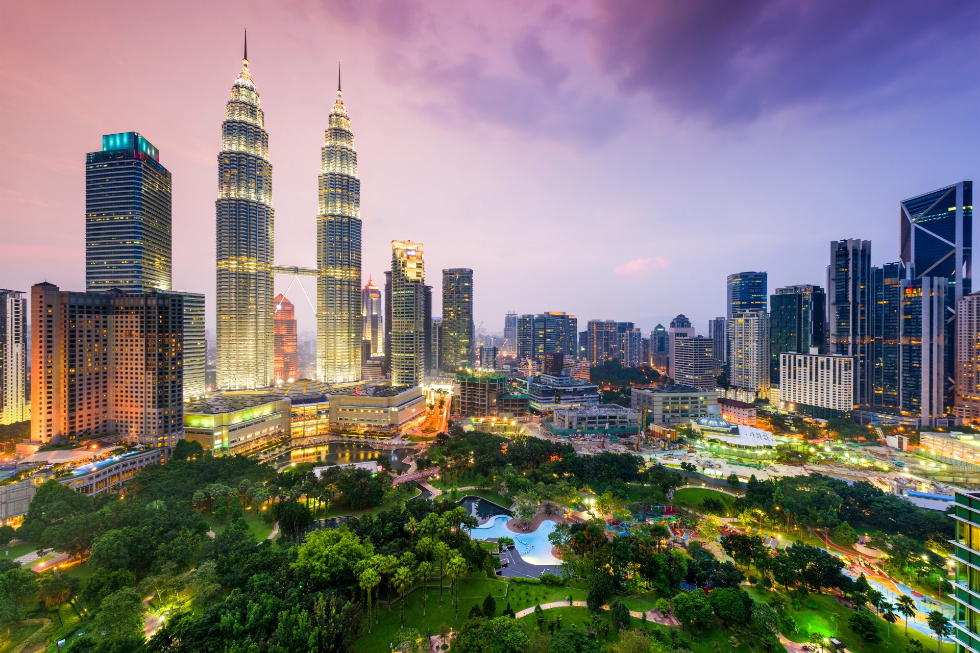 fond d'écran kuala lumpur,paysage urbain,ville,zone métropolitaine,horizon,zone urbaine