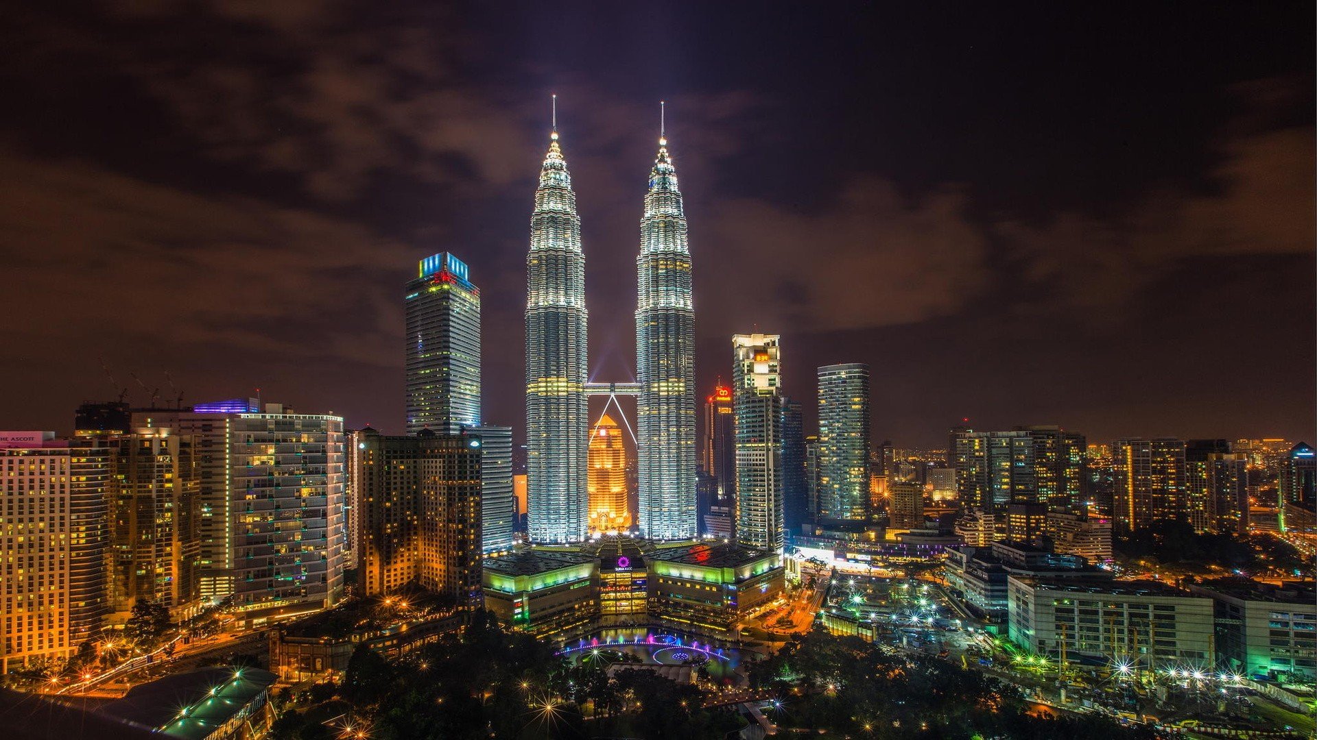 fond d'écran kuala lumpur,zone métropolitaine,paysage urbain,ville,gratte ciel,zone urbaine