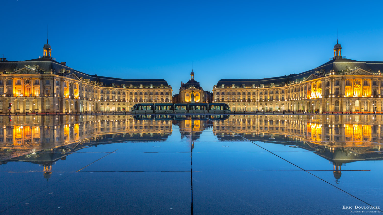 papier peint bordeaux,réflexion,ciel,miroir d'eau,bleu,l'eau