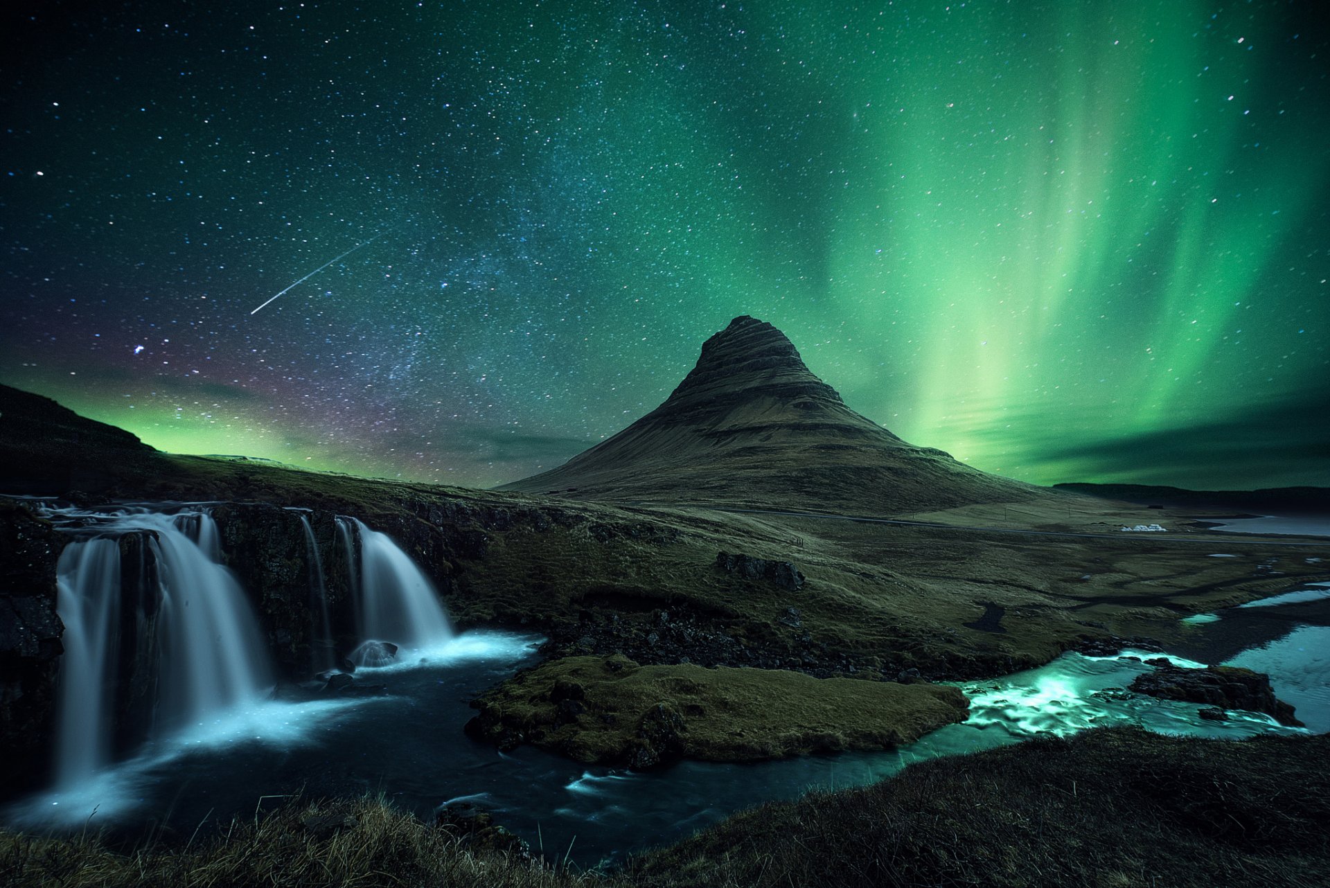 aurora boreal fondo de pantalla hd,naturaleza,paisaje natural,cielo,aurora,ligero