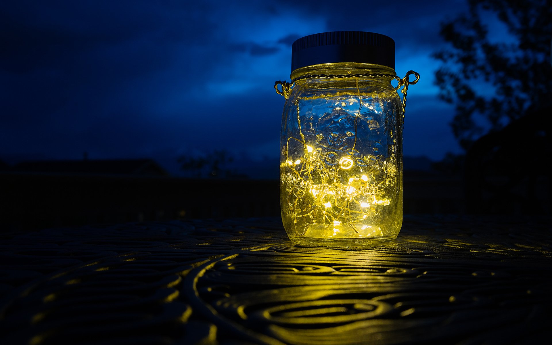 papier peint lampe,bleu,l'eau,jaune,ciel,liquide