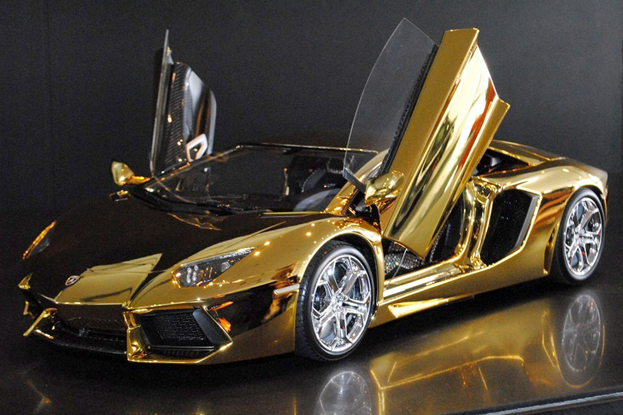 gold car wallpaper,land vehicle,vehicle,car,supercar,lamborghini aventador