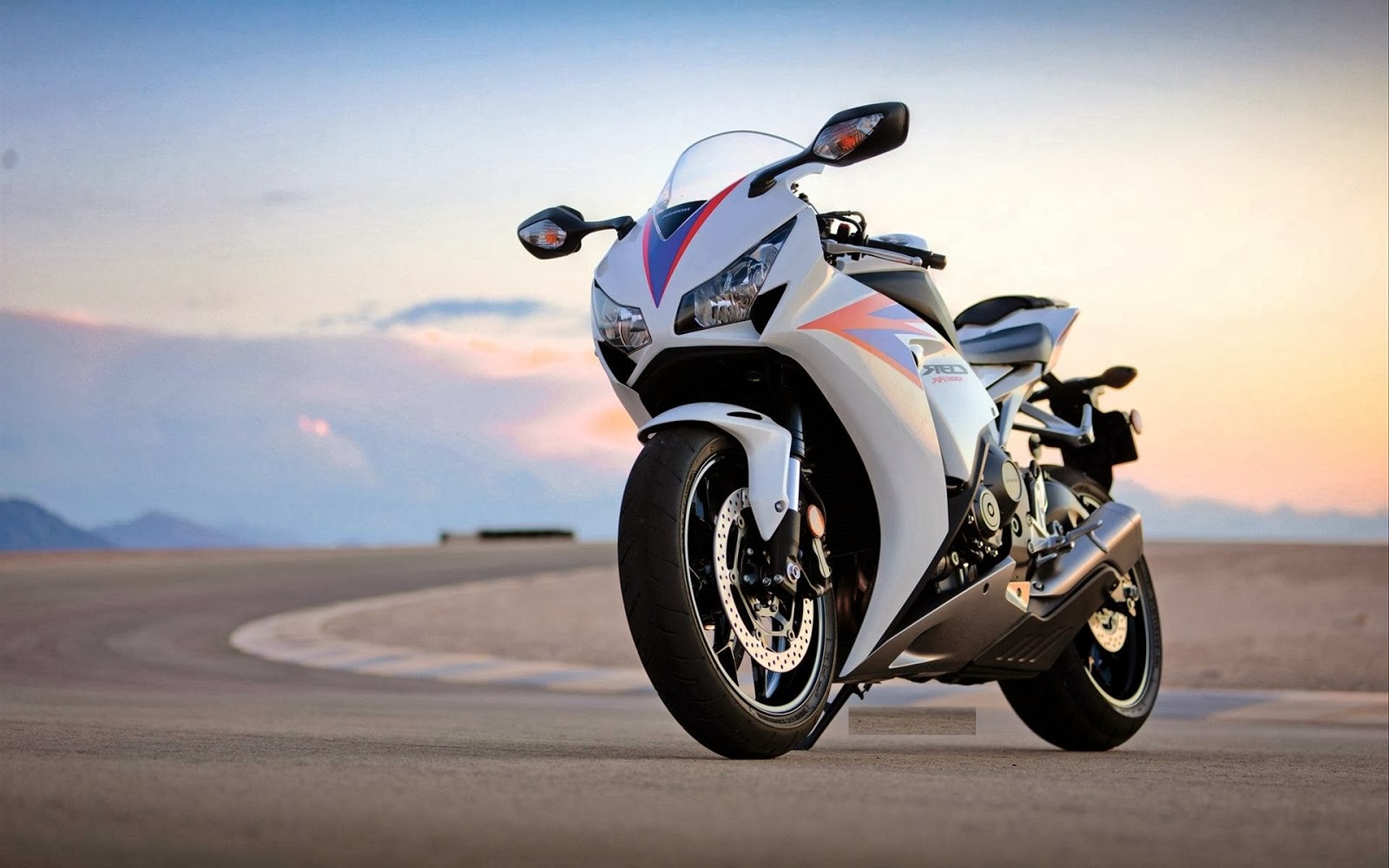 bike wallpaper hd download,land vehicle,vehicle,motorcycle,car,automotive tire