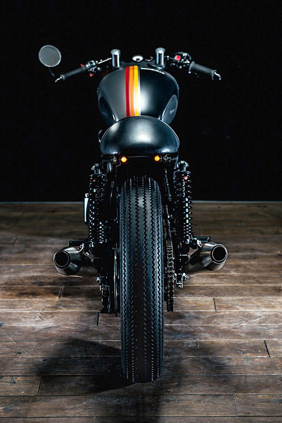 hd bikes wallpapers for android,motorcycle,vehicle,automotive tire,tire,automotive lighting