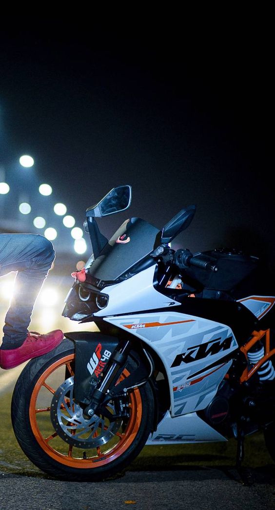 hd bikes wallpapers for android,motorcycle,vehicle,motorcycling,superbike racing,headlamp
