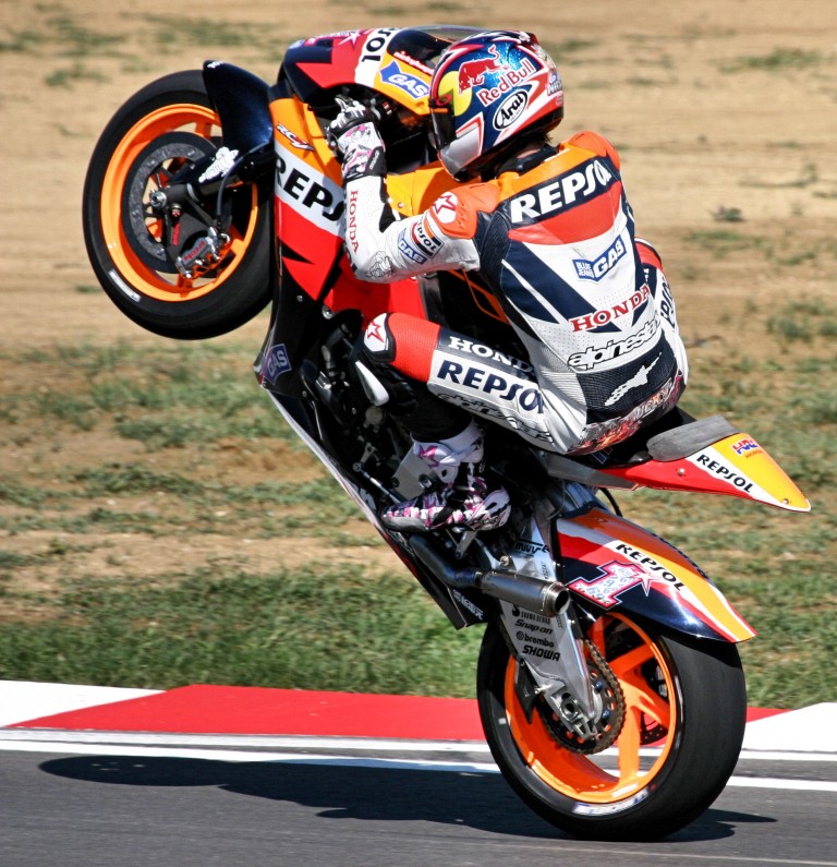 motorbike pictures and wallpapers,land vehicle,sports,motorsport,motorcycle racer,motorcycle
