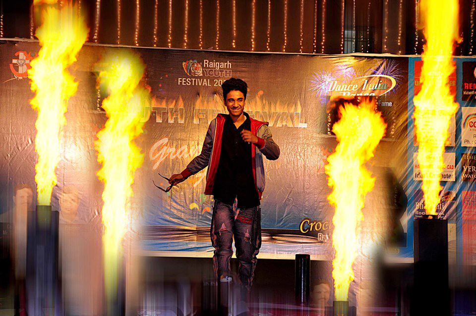 raghav wallpaper,performance,event,fire,flame,heat