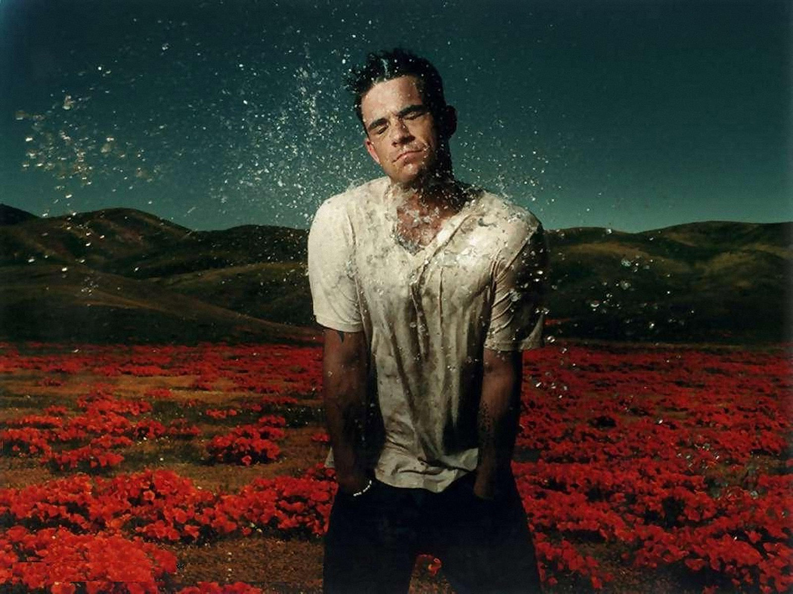 robbie williams wallpaper,himmel,rot,fotografie,mensch,atmosphäre