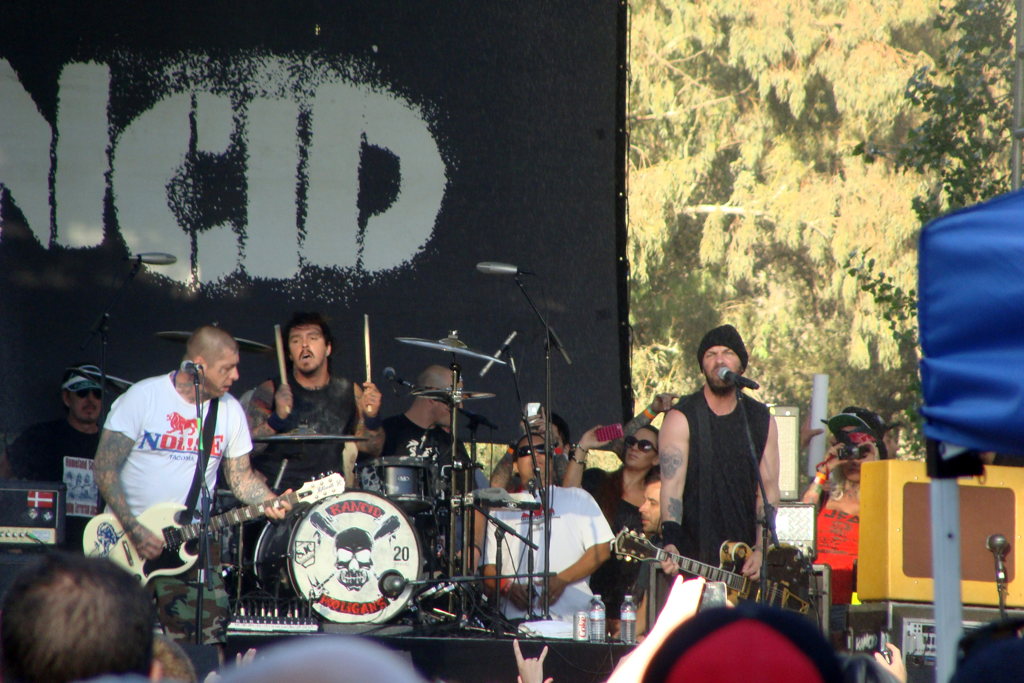 rancid wallpaper,drums,drum,performance,percussion,musician