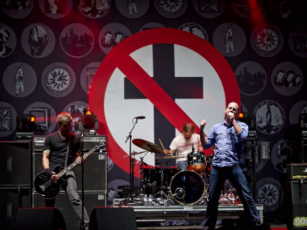 bad religion wallpaper,performance,music,entertainment,concert,performing arts