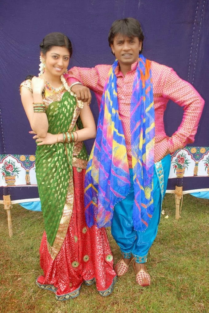 kannada-heroes-wallpapers-sari-formal-wear-event-abdomen-performance
