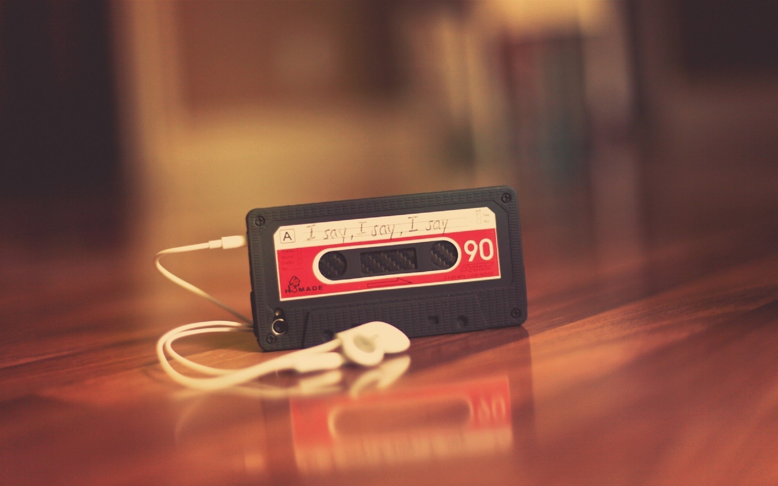 music player wallpaper,electronic device,electronics,compact cassette,technology,musical instrument accessory