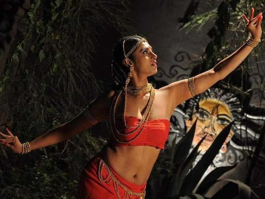 fond d'écran actrice tamoule,abdomen,nombril,danse,tronc,danseur