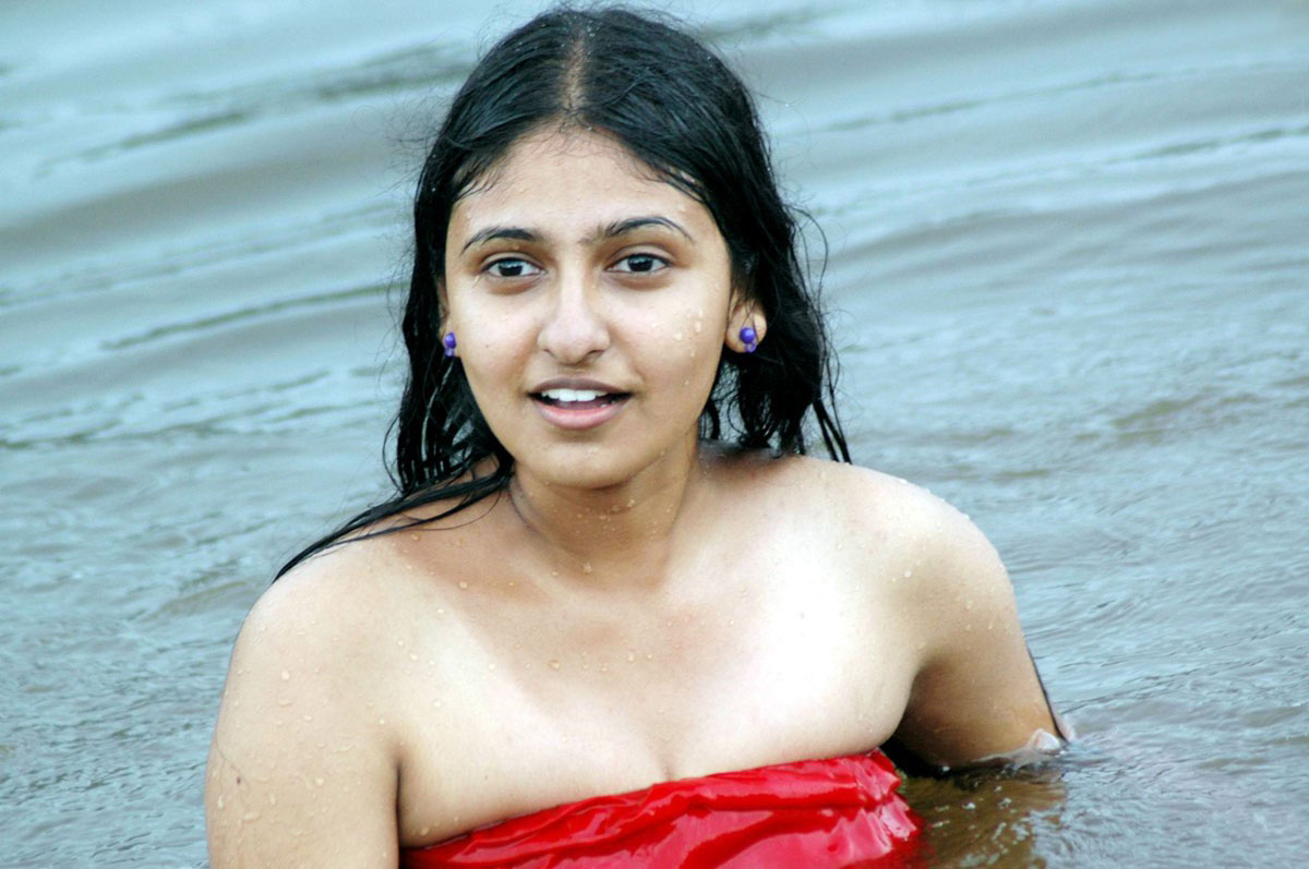 tamil actress wallpapers hq,black hair,beauty,skin,lip,photography