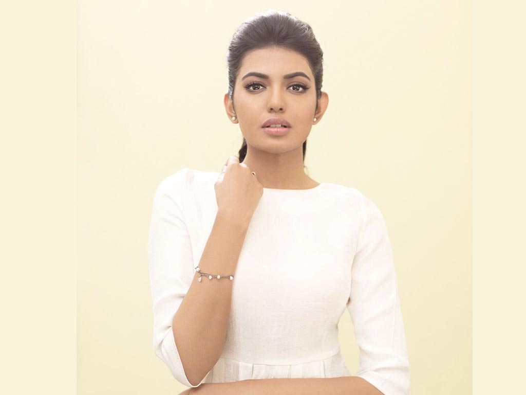 tamil actriz fondos de escritorio hq,blanco,hombro,ropa,belleza,labio