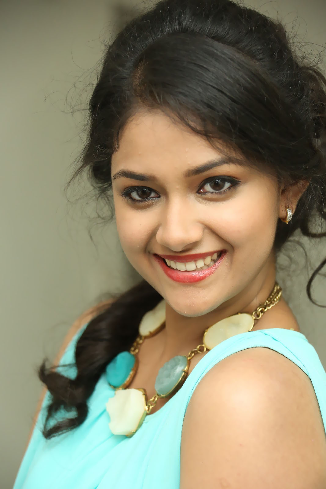 fonds d'écran mignon actrice tamoule,cheveux,coiffure,sourcil,beauté,lèvre