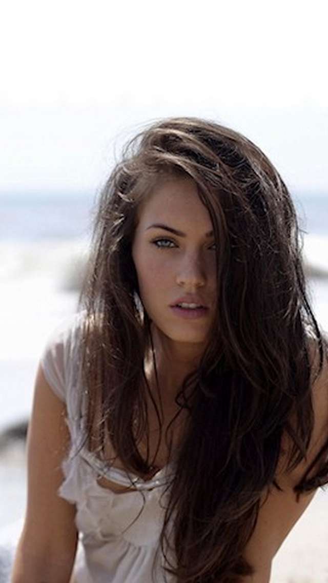 megan fox iphone wallpaper,hair,hairstyle,long hair,surfer hair,brown hair