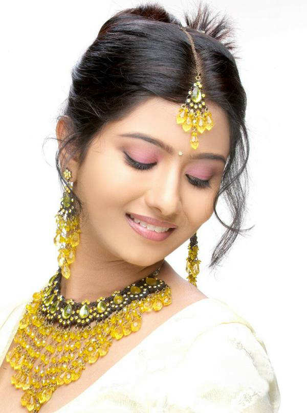 tollywood actress hd wallpapers,hair,hairstyle,forehead,eyebrow,jewellery