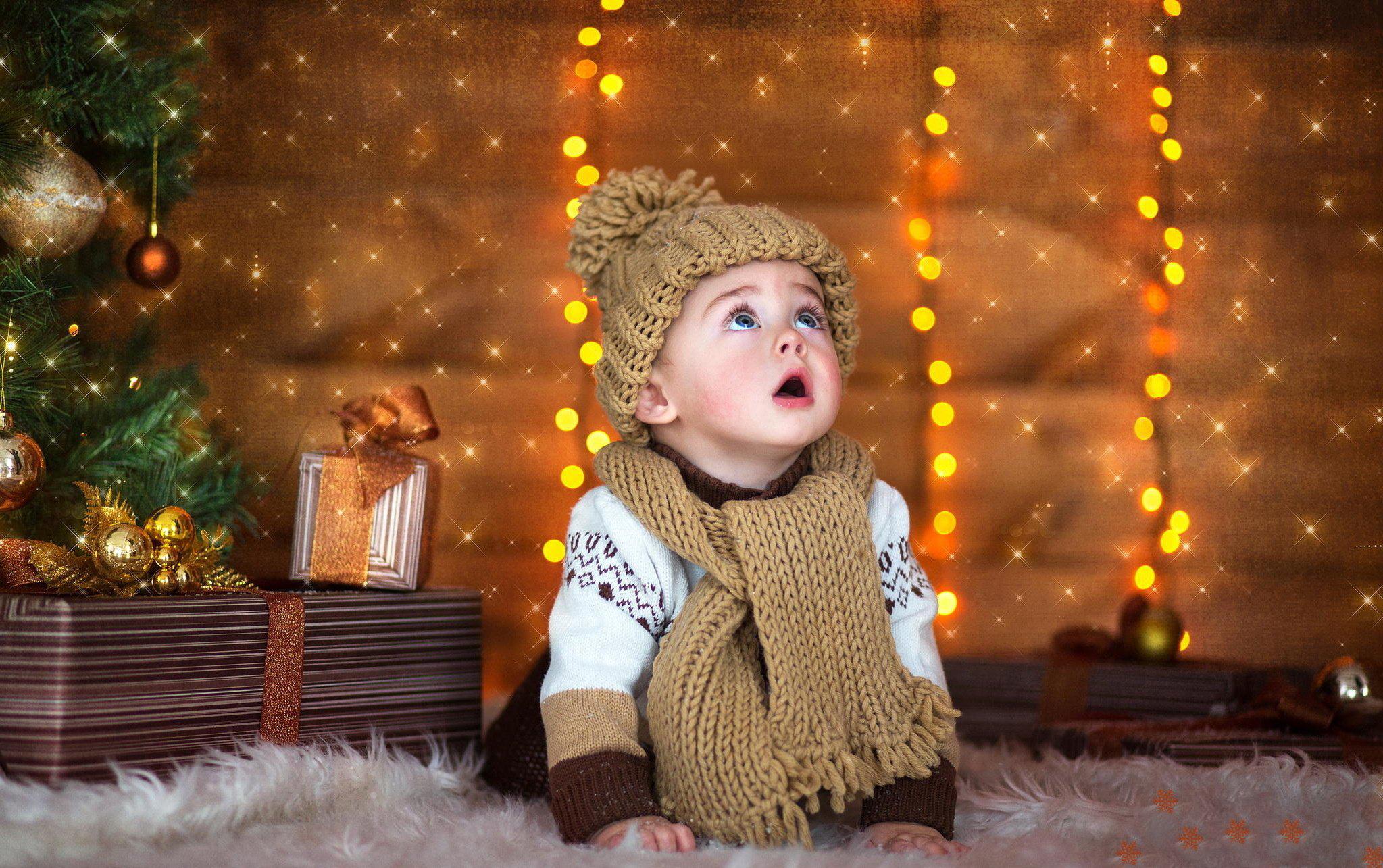 baby wallpaper,photograph,christmas eve,christmas,child,christmas lights