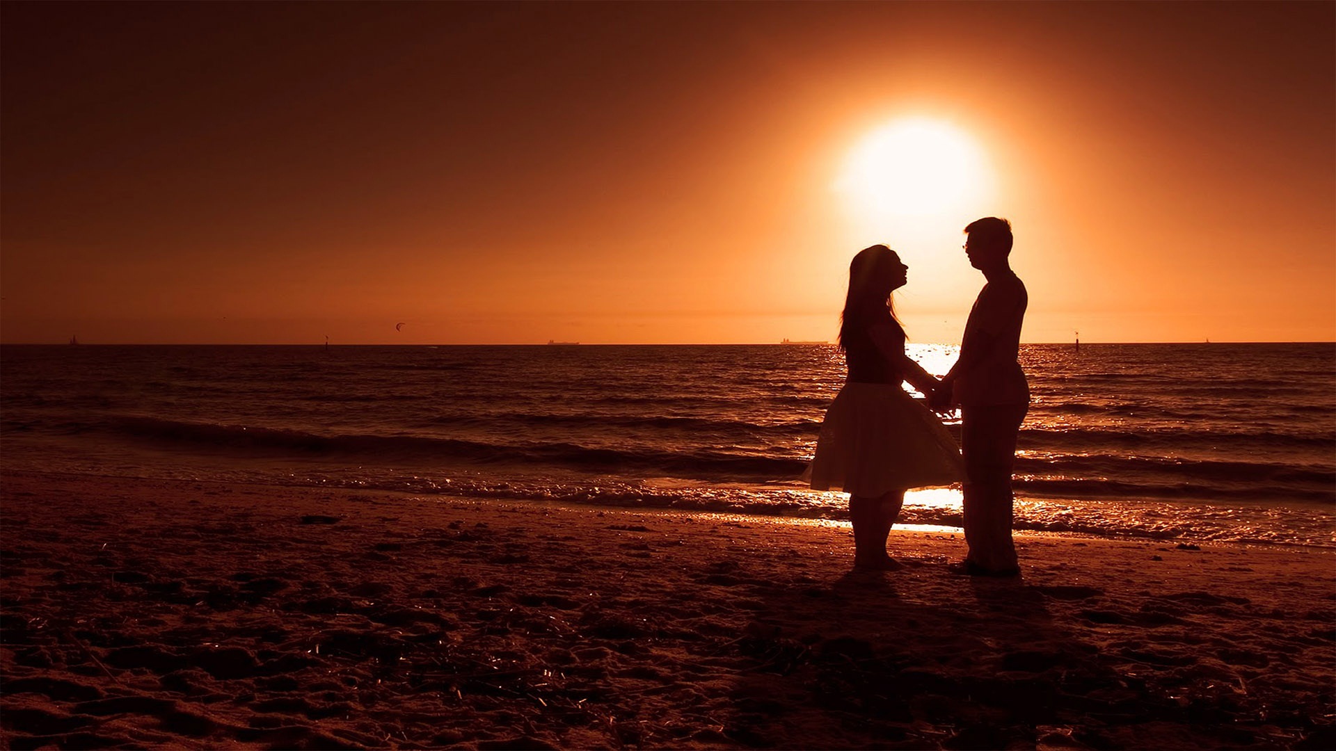 pareja elegante fondo de pantalla hd,gente en la playa,fotografía,romance,horizonte,amor