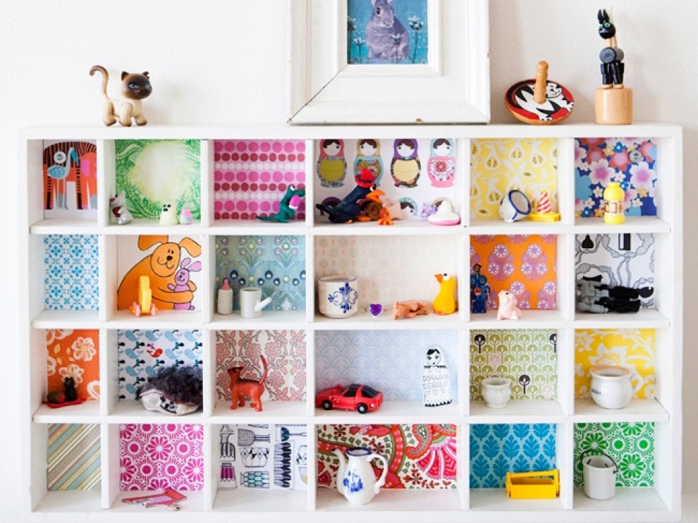 cara membuat wallpaper dinding dari kertas kado,shelf,product,wall,room,collection