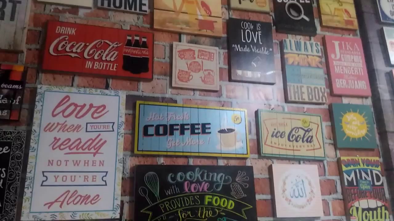 cara membuat wallpaper dinding dari kertas kado,font,coca cola,advertising,cola,display advertising