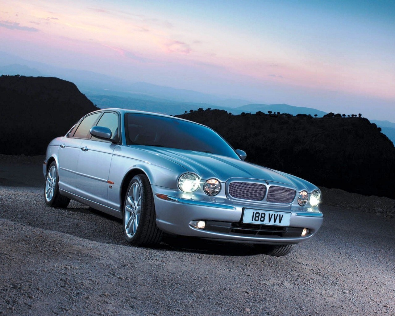 fond d'écran de voiture jaguar,véhicule terrestre,véhicule,voiture,véhicule de luxe,voiture de luxe personnelle