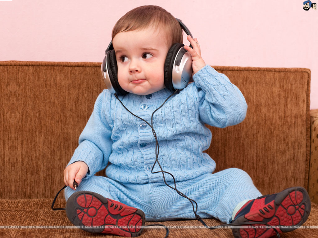 インドのかわいい赤ちゃんのhdの壁紙,ヘッドフォン,子,オーディオ機器,耳,幼児