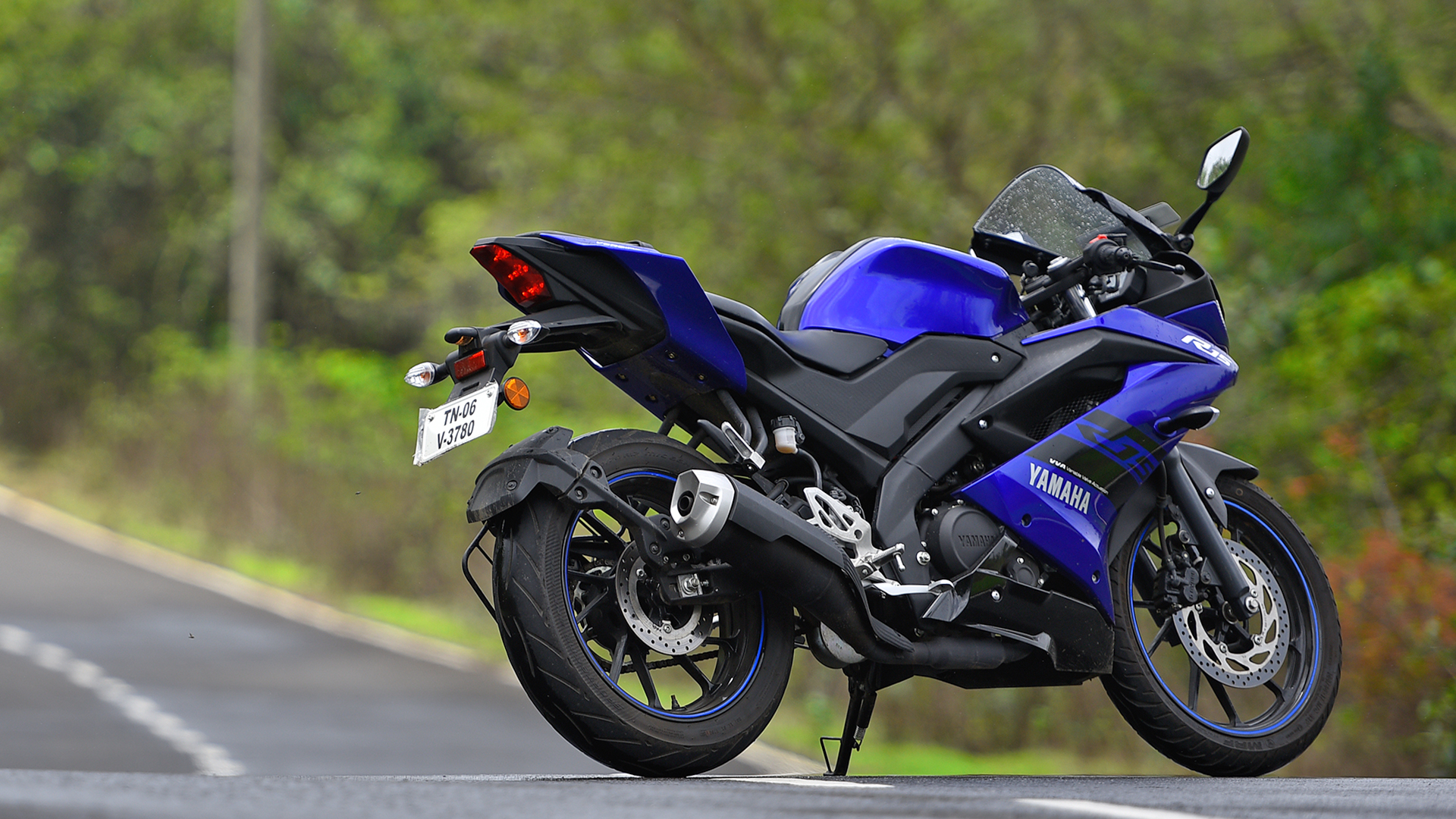 yamaha r15 hd wallpapers 1080p,land vehicle,motorcycle,vehicle,car,motorcycle fairing