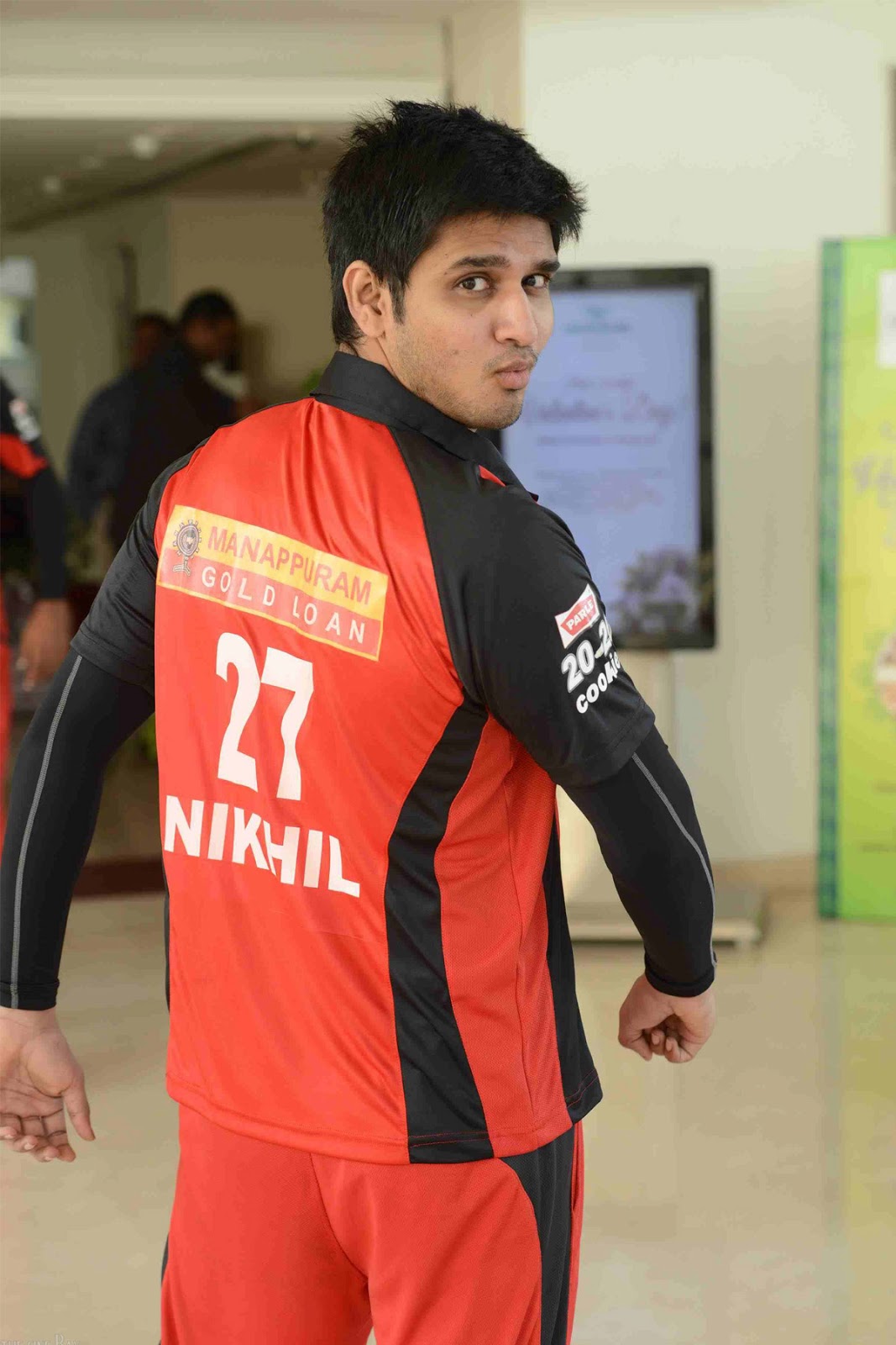 fondo de pantalla de nombre nikhil,hombro,ropa de deporte,jugador