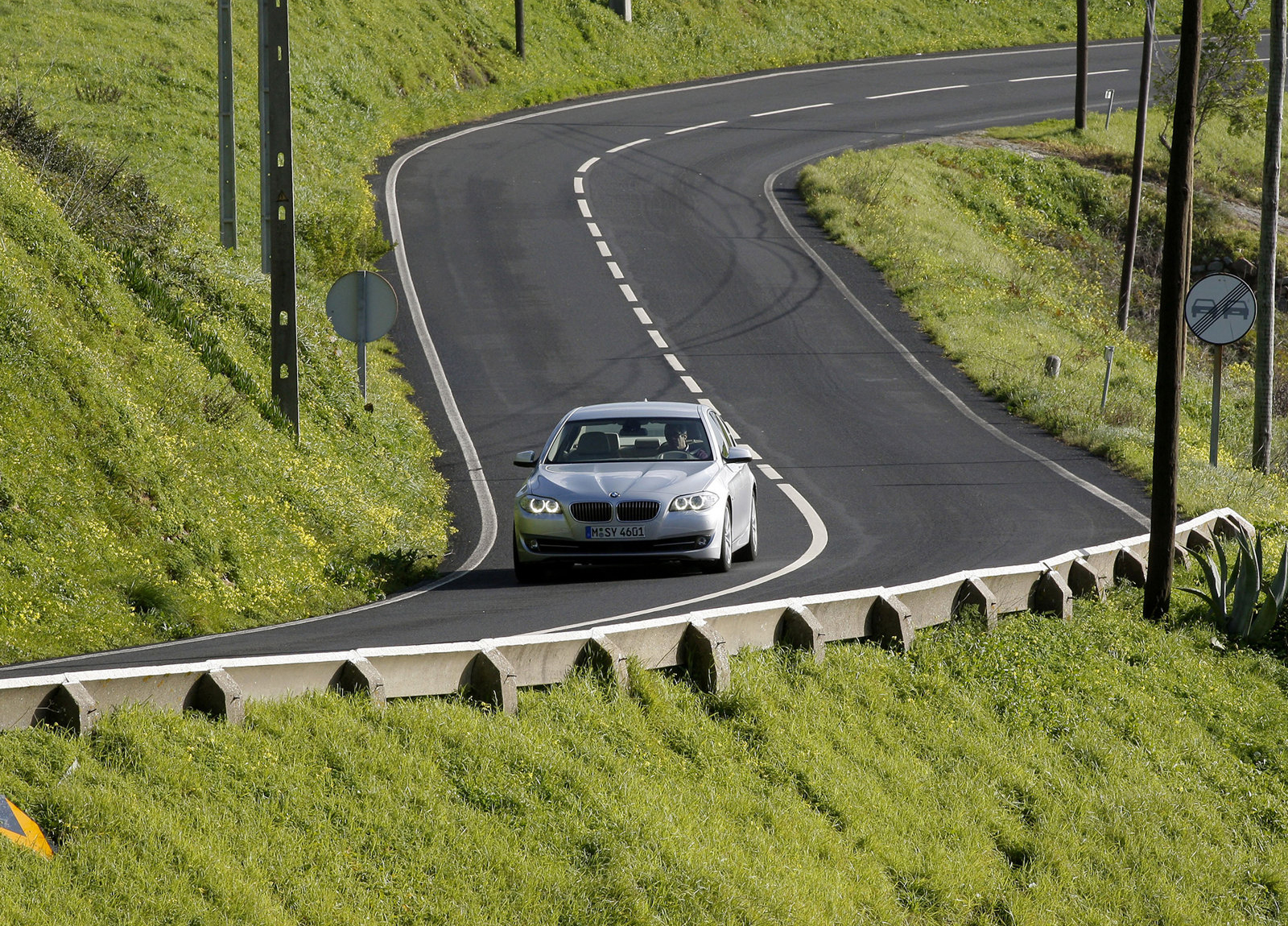 fond d'écran 3f,véhicule terrestre,véhicule,voiture,piste de course,route