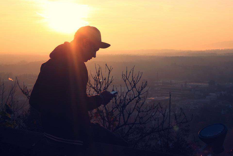 attitude wale wallpaper,sky,atmospheric phenomenon,morning,cloud,sunrise