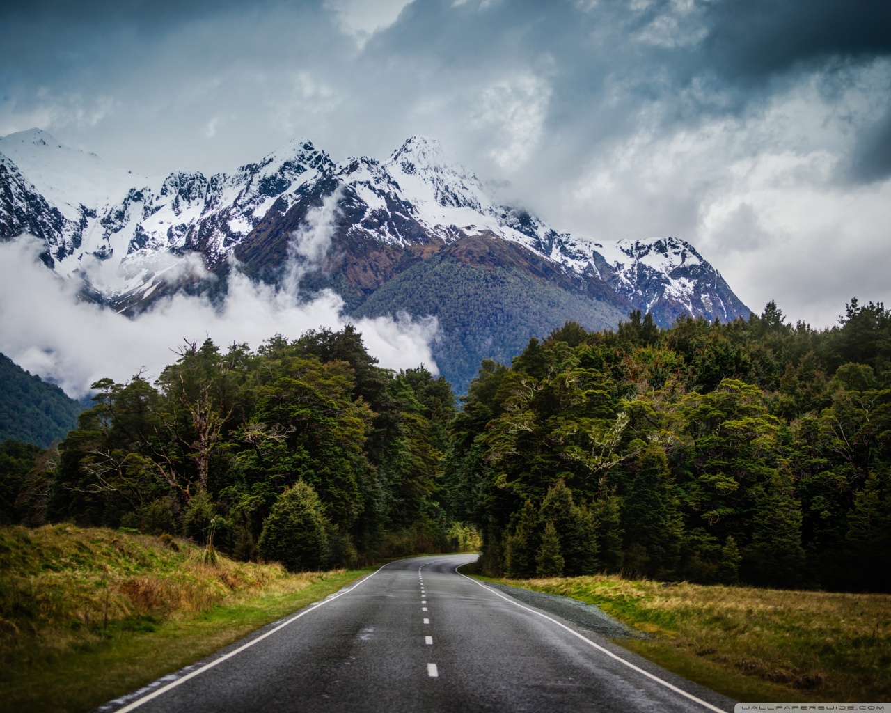 wallpaper pemandangan gunung,mountainous landforms,highland,mountain,natural landscape,road