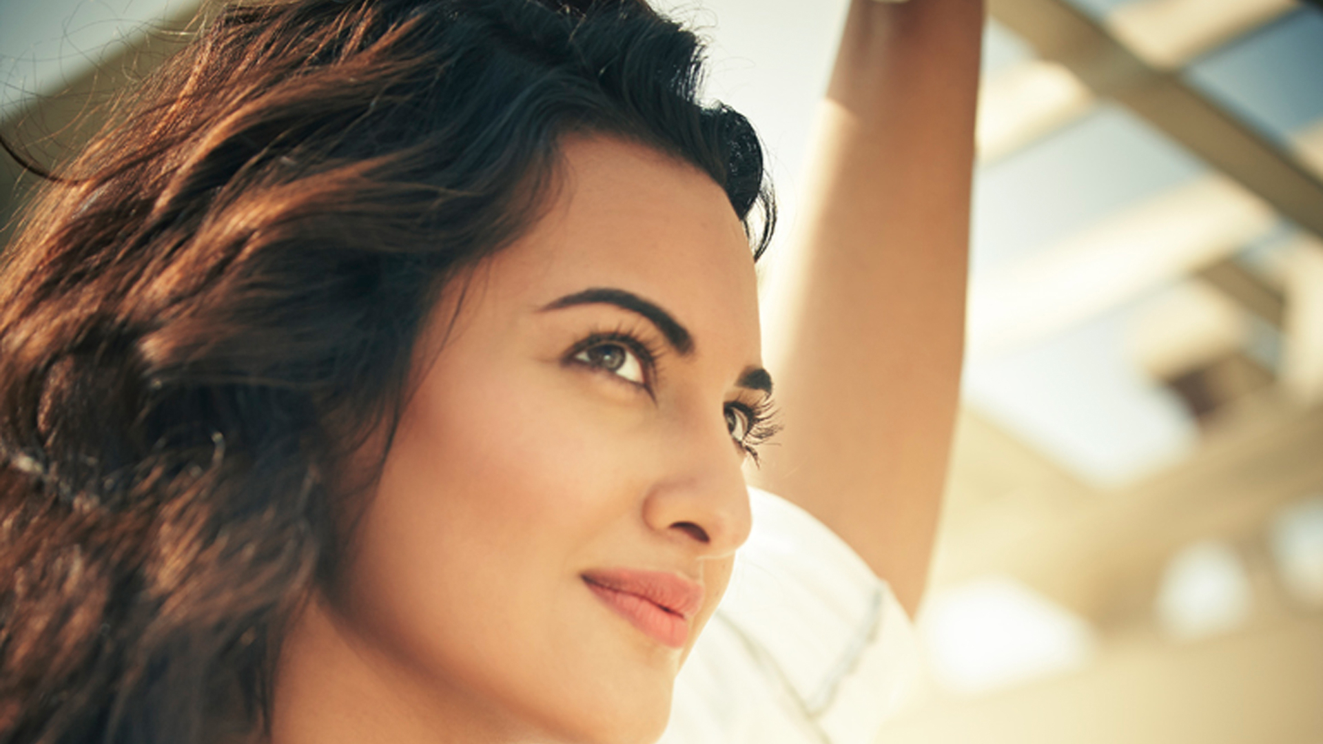 sonakshi sinha full hd wallpaper,capelli,viso,sopracciglio,fronte,bellezza