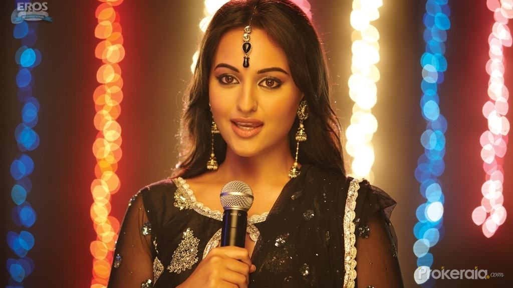 sonakshi sinha ke wallpaper,song,lip,event,singing,singer