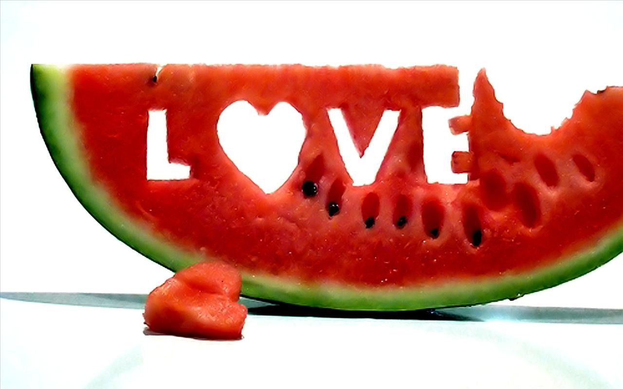 gambar wallpaper cinta,melon,watermelon,natural foods,fruit,citrullus