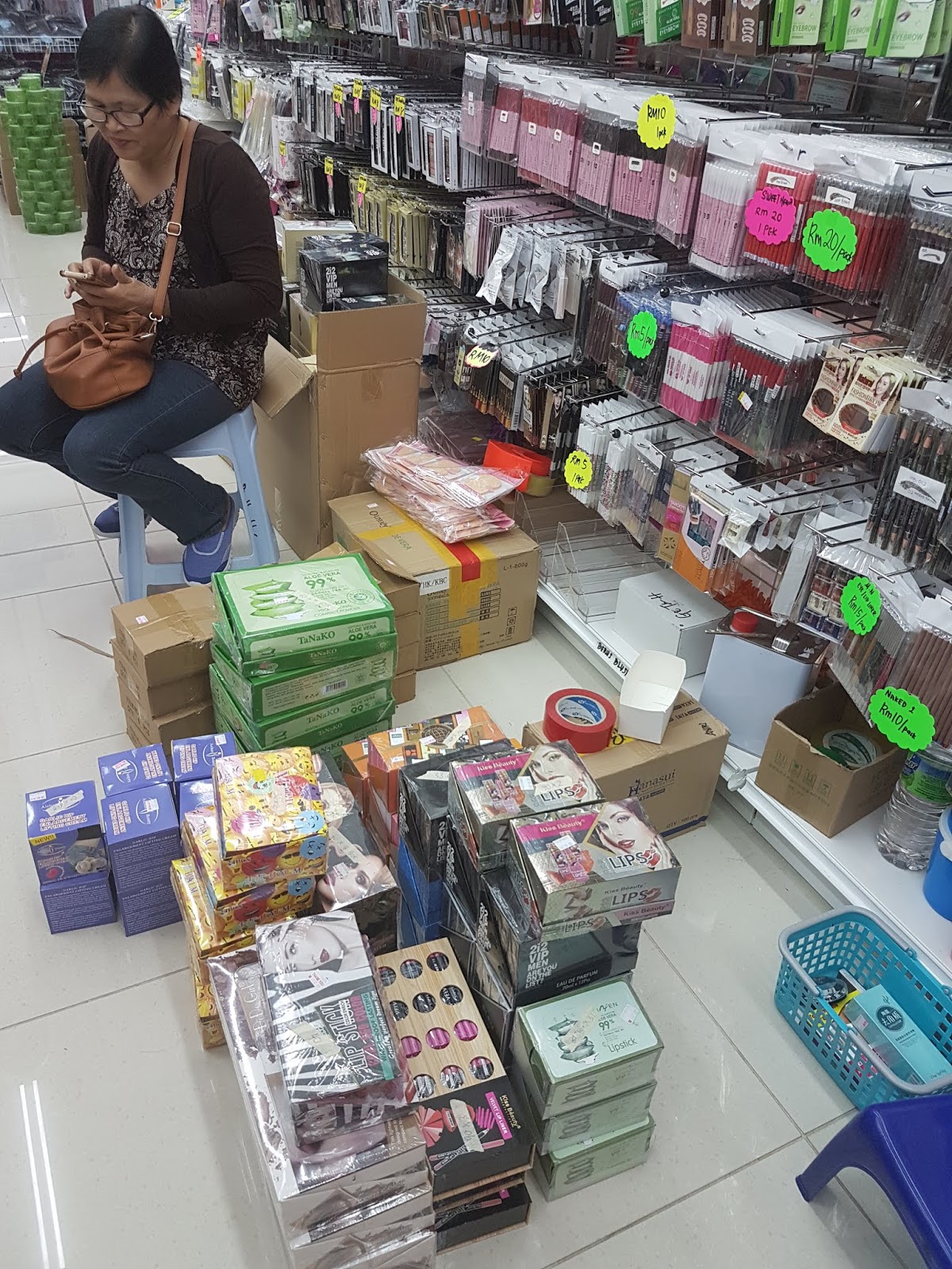 wallpaper gm klang,product,convenience store,retail,supermarket,selling