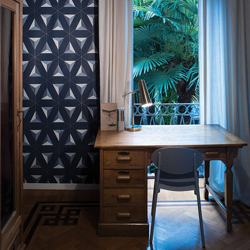 galeri wallpaper,furniture,room,interior design,desk,table